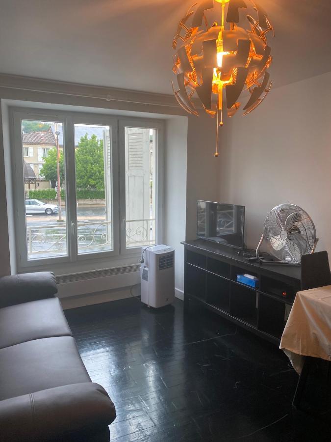 Ravissant Duplex Meuble Tout Confort Hyper Centre St Cere 4 Pers Lit Bb Wifi Gratuit แซงต์-เซเร ภายนอก รูปภาพ